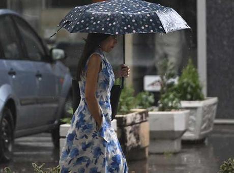 68889bcda24008c540a88980 SON DAKİKA HAVA DURUMU: Meteoroloji yarın için saat verip uyardı! İstanbul dahil: Gök gürültülü sağanak geliyor!