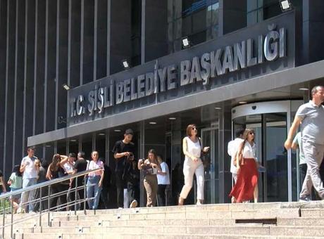 6888ac06a24008c540a889b4 Şişli Tapu Müdürlüğü’nde yangın! Alevler kısa sürede söndürüldü