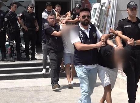 688b110ea24008c540a89301 Mersin'de anne ve kızının silahla öldürülmesine ilişkin 2 tutuklama