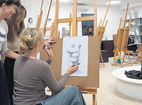 688e77040e2c3c6ca81738a5 KKTC’de sanat yeteneğine burs