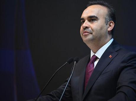 688f5414736e83cca7f0bf4d Bakan Kacır, bilim olimpiyatlarında madalya ve ödül kazanan öğrencileri kutladı