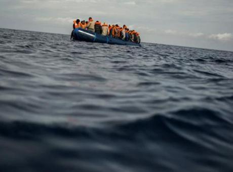 688f82ef736e83cca7f0bf99 Yemen açıklarında facia! Alabora olan teknede çok sayıda ölü var