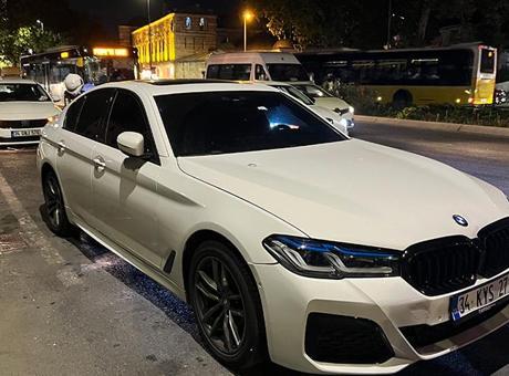 688fc3b600194e78d1bb2aeb Eminönü’nde hareketli dakikalar! Silahla husumetlisini kovaladı, yoldan geçen kişi vuruldu