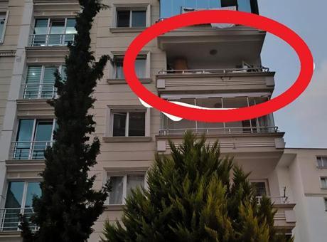 6890fa1800194e78d1bb2e9a 14 yaşındaki kız çocuğu kedisini yakalamaya çalışırken 5. kattan düştü