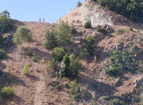 6891a0da0e2c3c6ca8173f09 Sivas'ta işçileri taşıyan minibüs uçuruma yuvarlandı: 3 ölü, 18 yaralı