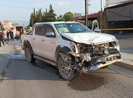 6891bea8ad78fe4beea40650 Burdur'da feci olay: Yeni evli çifti, kaza ayırdı