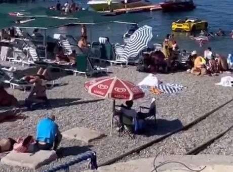 Antalya sahillerinde 'ücretli plaj' tepkisi: Mağdur olanlar başvurup, parasını geri alabilir
