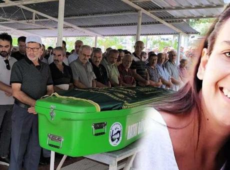68ac2cf7fc0725e239a7c93c Kenti yasa boğan ölüm! Tuğba öğretmen hayatını kaybetti