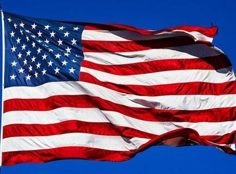 68ac873bfc0725e239a7cae3 Trump imzaladı! ABD bayrağını yakan kişilere 1 yıl hapis cezası geliyor