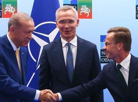 68ad5f7d197a86fd5d50ff4f SON DAKİKA HABERLER: İsveç'te büyük skandal: Türkiye görüşmesinin kritik belgelerini havalimanında unuttular!
