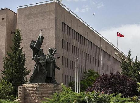 68adc185fc0725e239a7d497 Savcıların şifresiyle UYAP'a girip FETÖ dosyalarını kapatan zabıt katibinin yargılanmasına devam edildi
