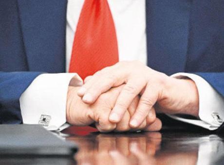 Trump’ın pırlanta kol düğmeleri
