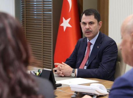 Bakan Kurum, Aydın Valisi Canbolat ve beraberindeki heyeti kabul etti