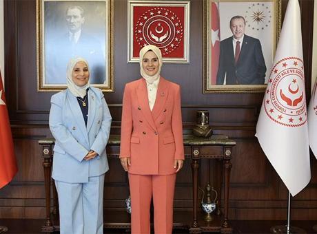 Bakan Göktaş, DSÖ Türkiye Temsilcisi Atatrah'ı kabul etti