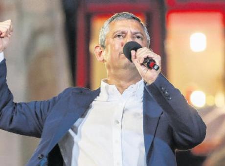 '99 dalga da yapsanız ayaktayız'