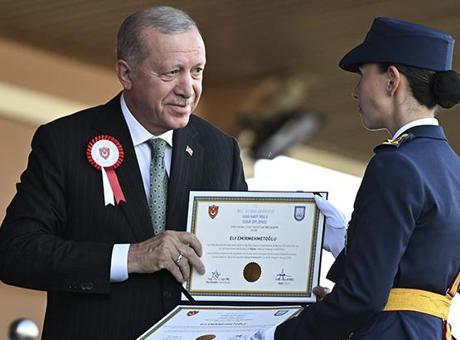 MSÜ Harp Okulları Diploma Alma ve Sancak Devir Teslim Töreni gerçekleştirildi