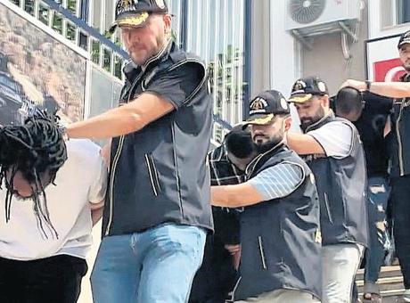 Dolandıran dolandırana