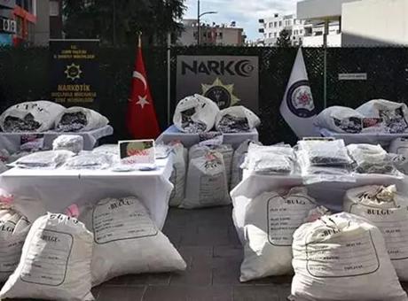68e3ccf42e00da8e912317dc İzmir'de sentetik hap operasyonu! Rekor miktarda ele geçirildi