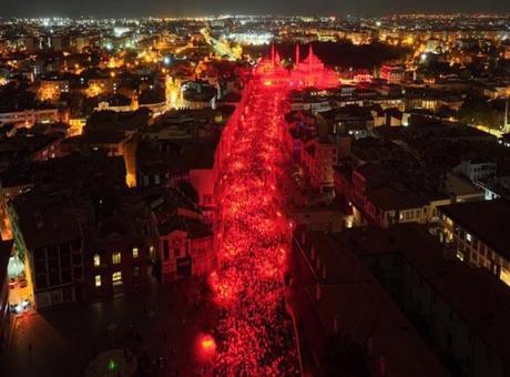 68e572c0f673ab5ac366721f Konya'da Filistin'e destek! 'Sessiz yürüyüş'te her yer kıpkırmızı