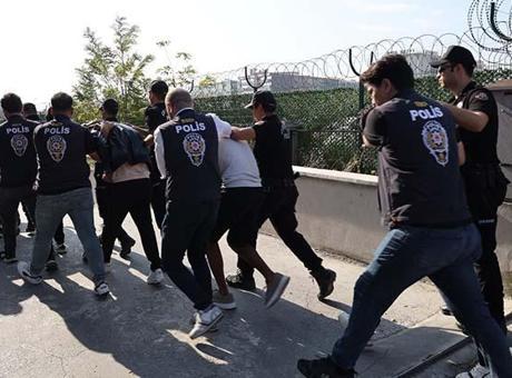 6904a4153b681ccda5136547 'Sahte loca bileti' satışı ile dolandırıcılık iddiası: 5 tutuklama