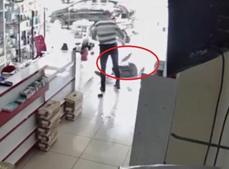 690a00a1f673ab5ac366fa05 Babasını tartaklayan eczacı teknisyenini darbetti!