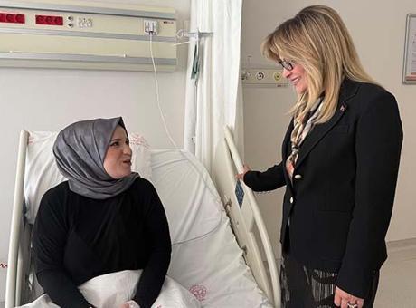 Ankara’da tıp tarihine geçen ameliyat! Anne karnında bebeğin omuriliği başarıyla onarıldı