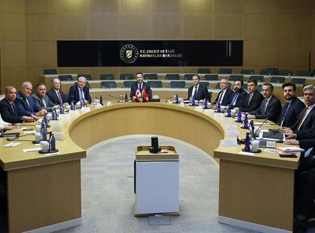 690ced6336206bb89d509670 Bakan Bayraktar, AtkinsRealis’in Başkanı Ian L. Edwards ile görüştü