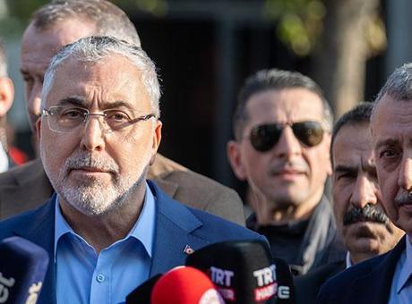 690f493236206bb89d50a73a Bakan Işıkhan'dan Kocaeli'deki yangınla ilgili açıklama: Tüm iddiaları kaydediyoruz