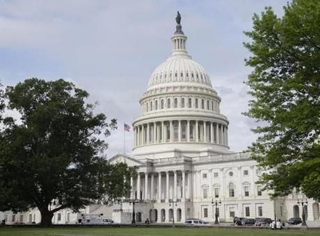 69115b18f673ab5ac36716fb ABD Senatosu bütçede el sıkıştı! Demokratlar ve Cumhuriyetçiler, geçici bütçe konusunda anlaştı