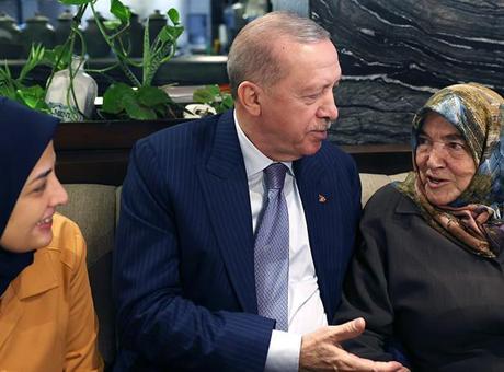 691216f7af6c89f5a1fb4f2a Cumhurbaşkanı Erdoğan, Ankara'da vatandaşlarla sohbet etti