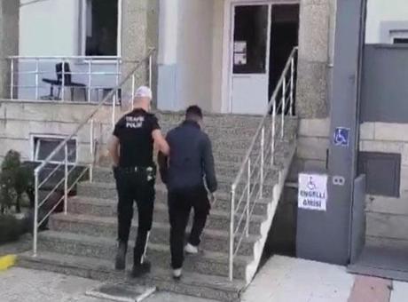 69123d7bf673ab5ac3671d82 Motosiklet ile yaptığı hareket başına bela oldu! Ehliyeti iptal edildi