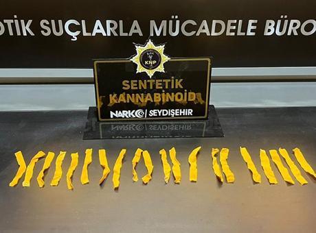 691b3a93d24a59675f7dbd80 Konya'da akılalmaz olay! İç çamaşırının bel lastiği kısmında uyuşturucu ele geçirildi