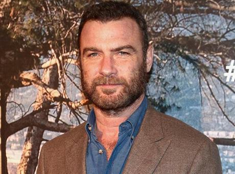 Hayranlarını endişelendiren haber! Ünlü oyuncu hastaneye kaldırıldı