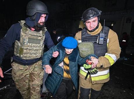 691ee4c1610533a05f3a215f Rusya'dan Ukrayna'ya İHA'lı saldırı! 'Ölü sayısı artıyor, kayıp vatandaşlar var'