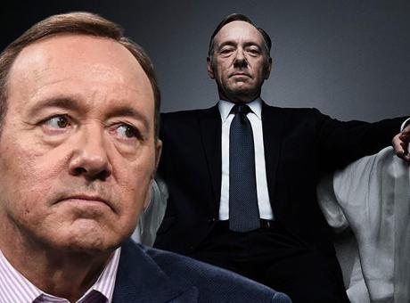 Ünlü yıldız tamamen battı! 'Evsizim… Otellerde yaşıyorum'