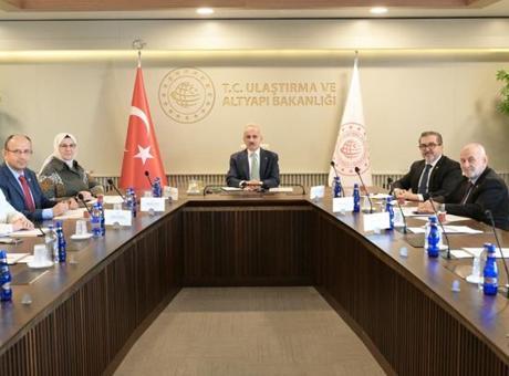 Çocukların dijital hakları sosyal medyada da korunacak