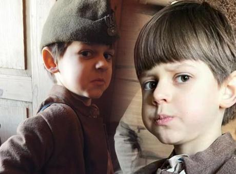 Çocuk oyuncudan acı haber! Okul otobüsünden indikten sonra ezilerek can verdi