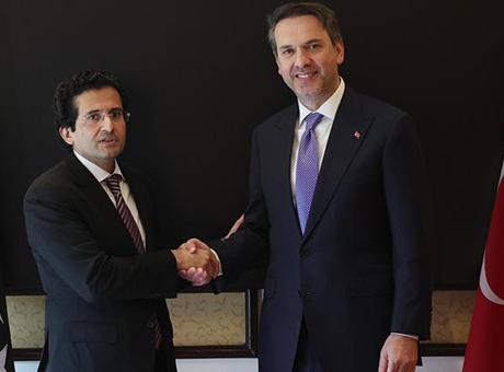 Bakan Bayraktar, Pakistan Petrol Bakanı ile görüştü