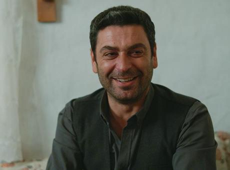 Uzak Şehir'de felekten bir gece! 'Bir bakışta yaktın beni'