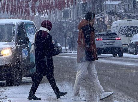Son dakika... İlk kar görüntüleri geldi! Kar kalınlığının 50 santimetreye ulaştı