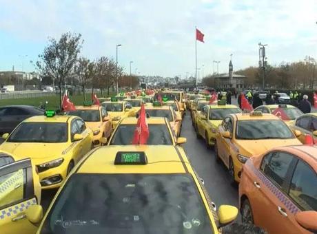 Taksicilerden konvoylu eylem: 'Korsana hayır'