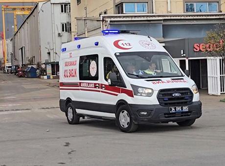 Tuzla’da tersanede iskele çöktü! Yaralı işçiler var