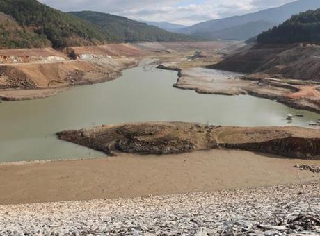 Bursa için kırmızı alarm! Yağışlar 52 yılın en düşüğünde, Uludağ’da kar yarı yarıya eridi