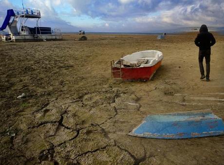 Bilim kurgu filmi sahnesi değil, gerçek! Sapanca'da dip seviye görüldü
