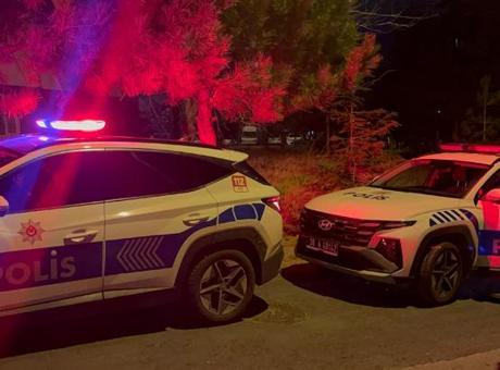 Eşinin evi terk etmesine öfkelendi, ortalığı savaş alanına çevirdi