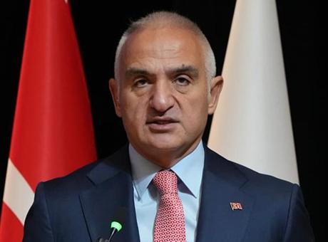 2025 Yılı Türk Diline Hizmet Ödülleri! Bakan Ersoy: 'Türkçeye gösterdiğimiz özen, kimliğimize, ve geleceğimize gösterdiğimiz özendir'