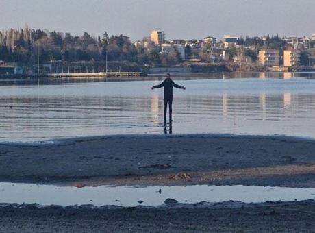Tedirgin eden manzara! Tekirdağ'da deniz 20 metre çekildi