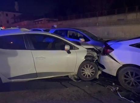 Çekmeköy'de zincirleme kaza! 7 araç birbirine girdi