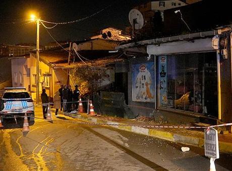 Sarıyer'de kolonlarında çatlak oluşan 2 katlı bina boşaltıldı