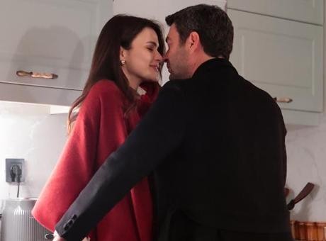 Aşk fırtınası Uzak Şehir'i sardı! Cihan ve Alya'dan romantik anlar